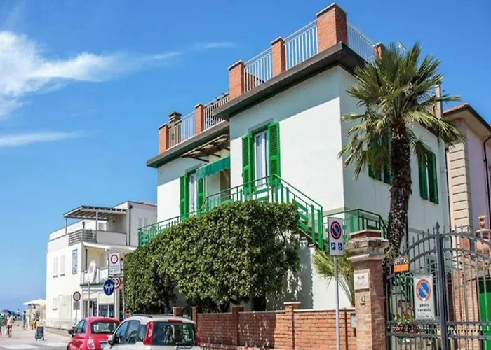 Villino Mirella A Marina Di Cecina By Zoom In Earth