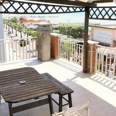 Villino Mirella A Marina Di Cecina By Zoom In Earth Apartment Exterior photo
